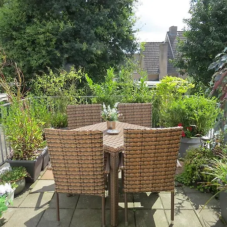 Benb Apollo Bed & Breakfast